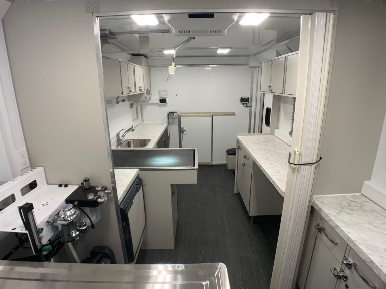 23 Ft Vet Interior Pic_2