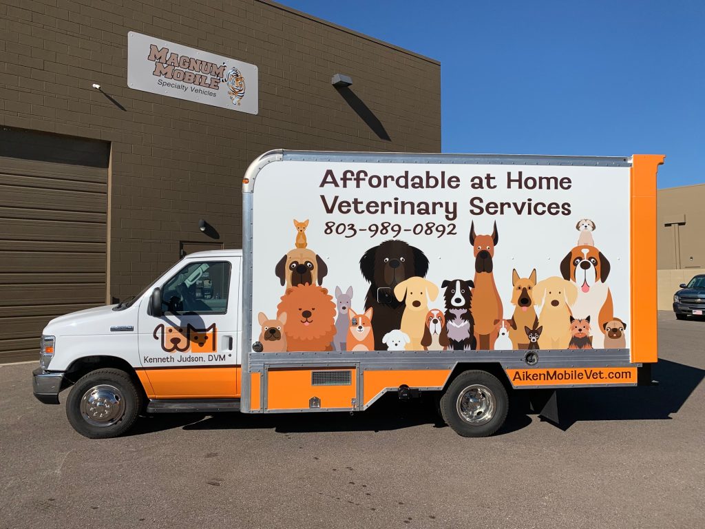 23ft Mobile Veterinary Clinic Exterior 7