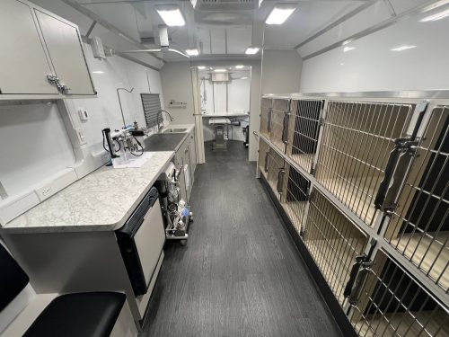 25 Ft Mobile Veterinary Trailer – Elite Series