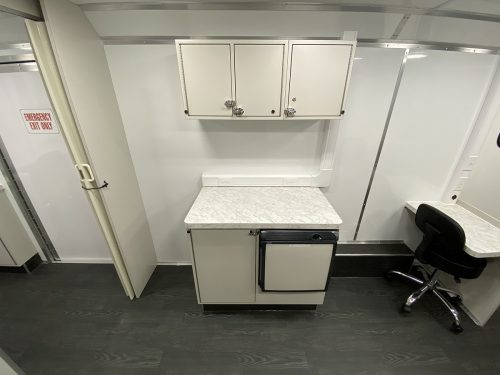 25_Ft_Medical_Trailer__Front_Room_PS
