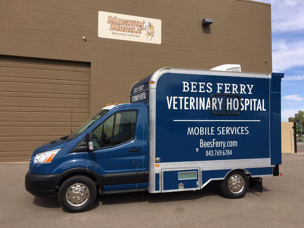 19ft Mobile Veterinary Exterior 3