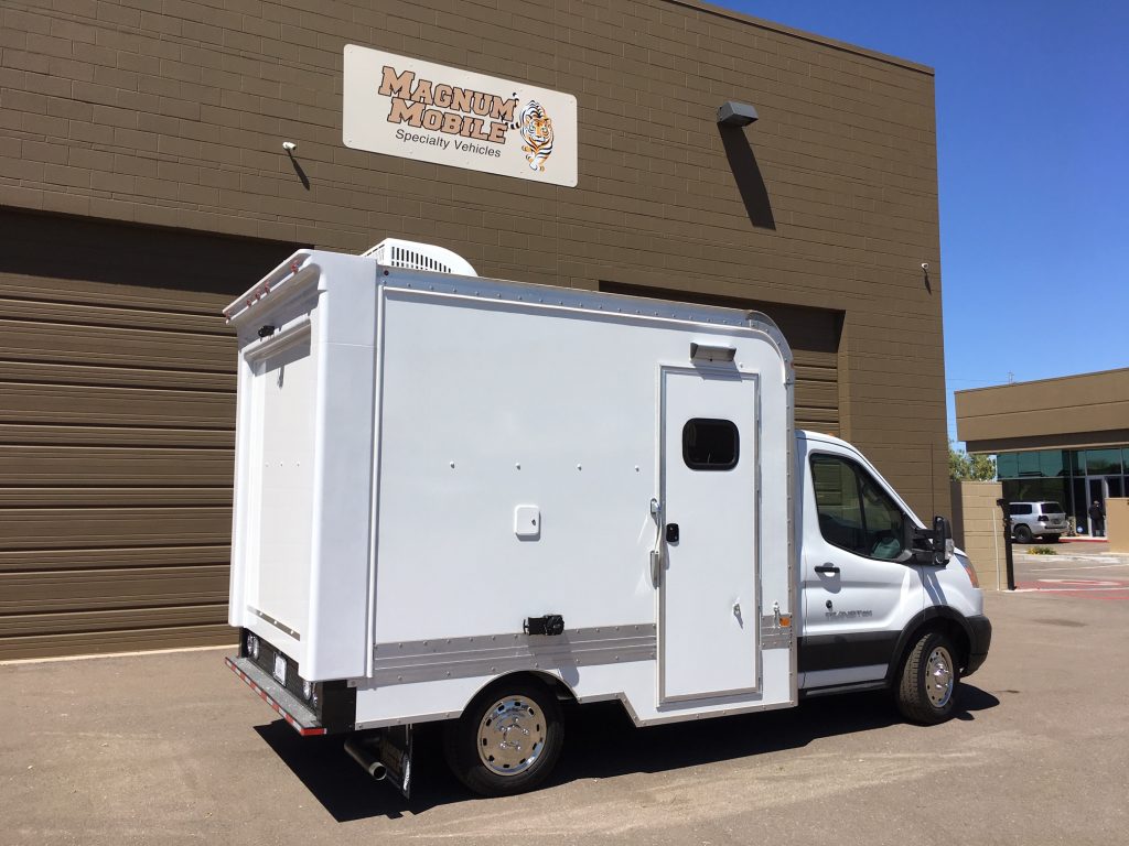 19ft Mobile Veterinary Exterior 2