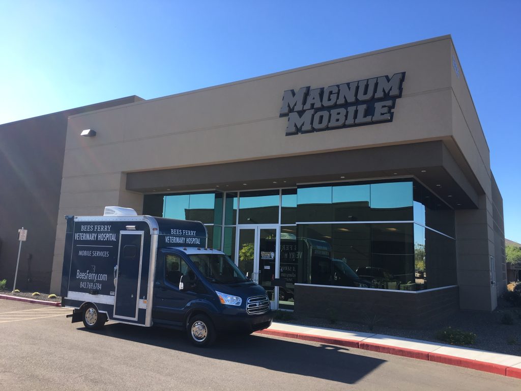 19ft Mobile Veterinary Exterior 1