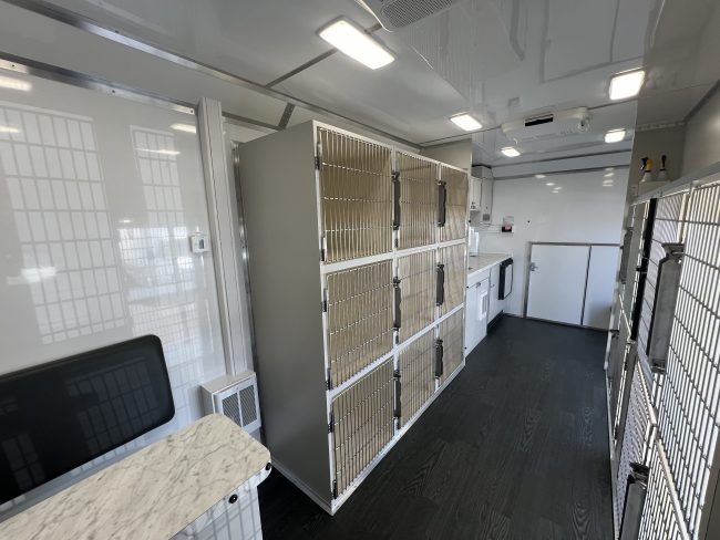 26 Ft Mobile Pet Adoption Unit - Image 4