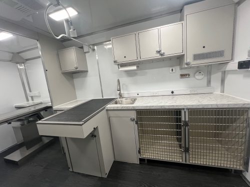 23FtVetInteriorPic_8