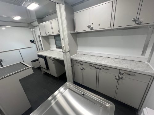 23FtVetInteriorPic_9
