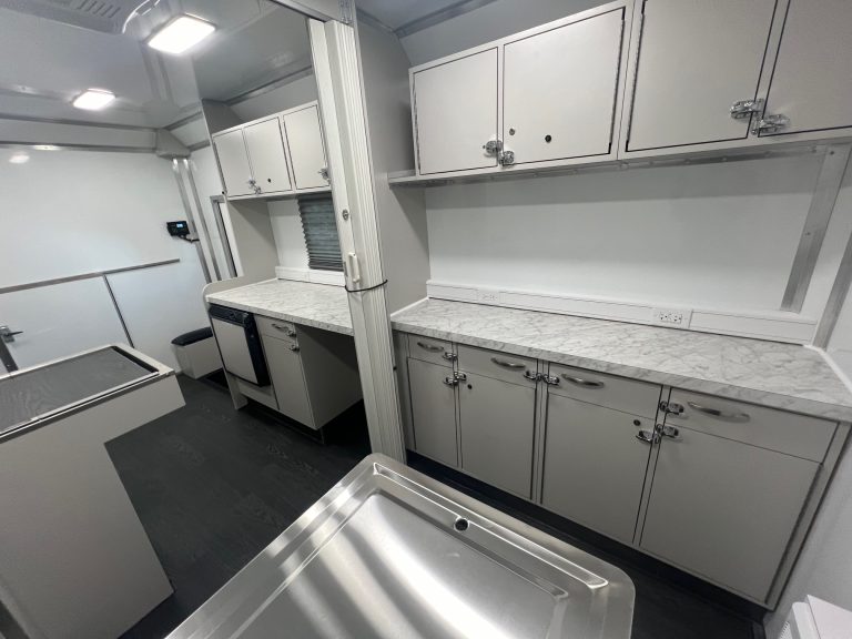 23FtVetInteriorPic_9