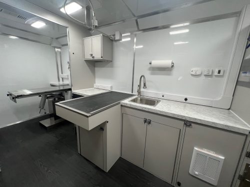 26FtSpayNeuterInteriorPic_8 26FtSpayNeuterInteriorPic_8