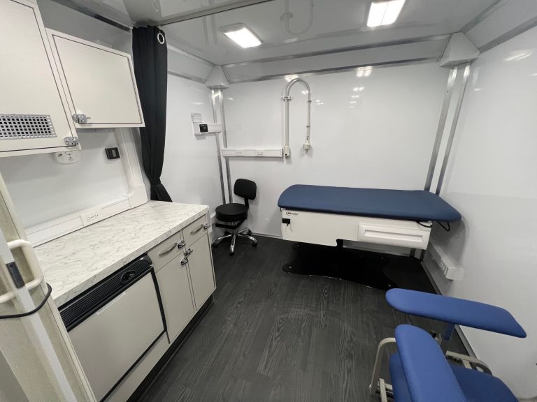 37 Ft Medical Interior with lift Pic_4