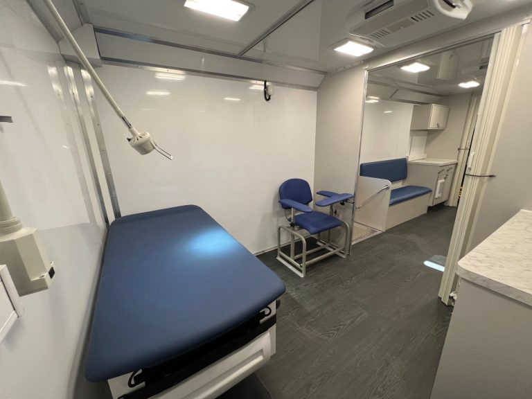 37 Ft Medical Interior with lift pic_5