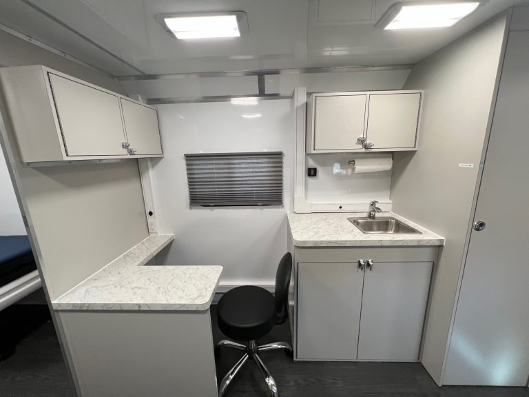 37 Ft Medical Interior with lift pic_6