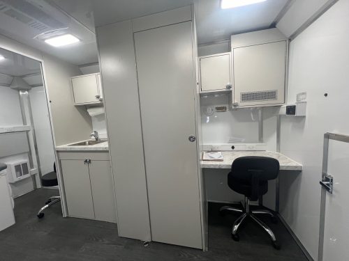 23MMCInteriorDeskArea_2_24_25