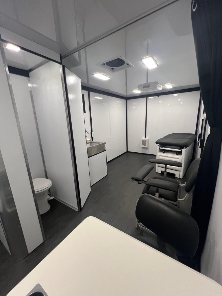 Magnum-Mobile-26ft-Mobile-Medical-Clinic-Professional-Series-View-11