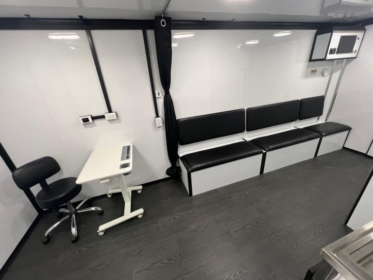 Magnum-Mobile-26ft-Mobile-Screening-Professional-Series-Angled-Rear-DS-Desk-Bench-Seating-10