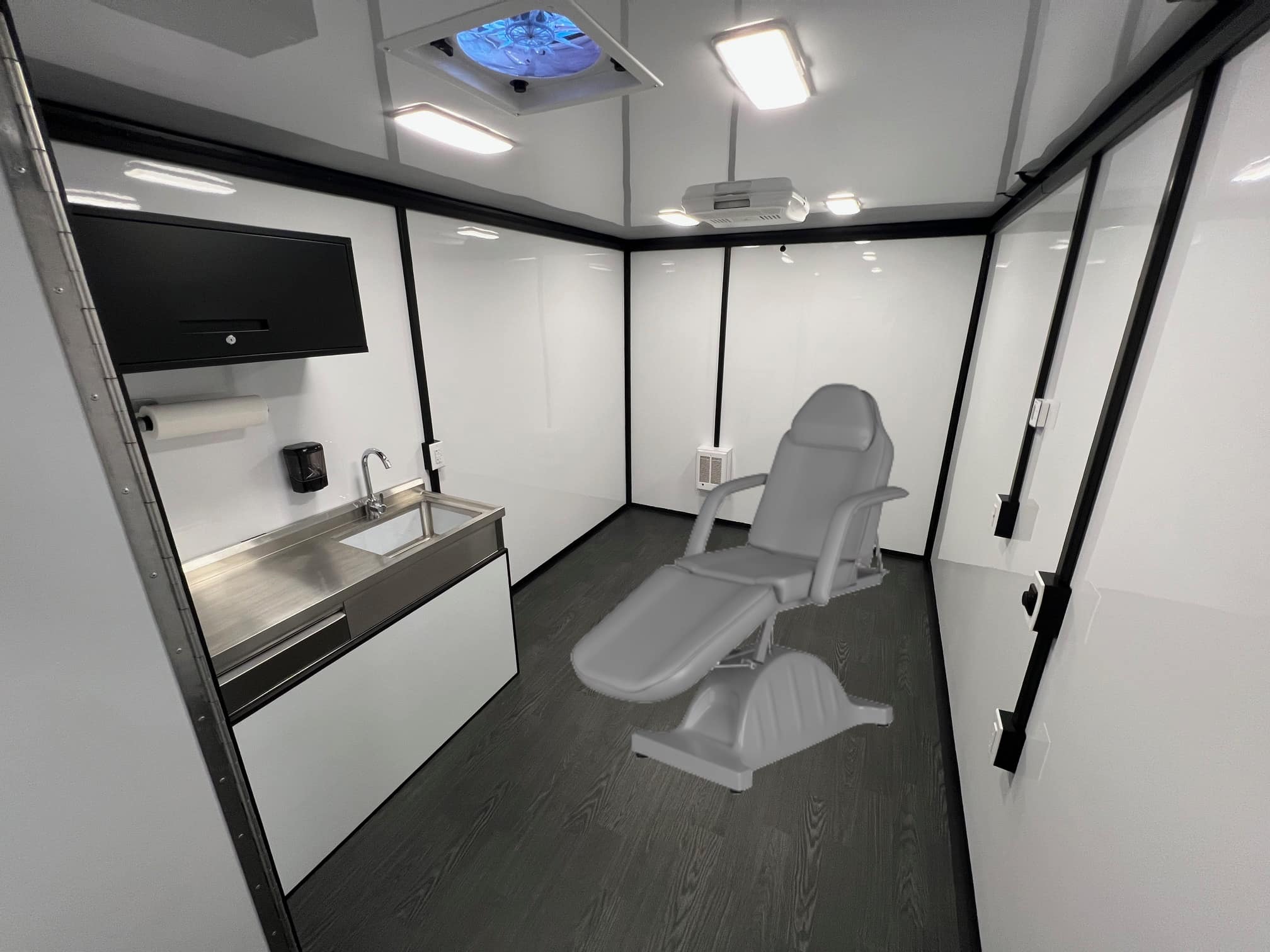 Magnum-Mobile-26ft-Mobile-Treatment-Clinic-Professional-Series-Spa-Chair-4