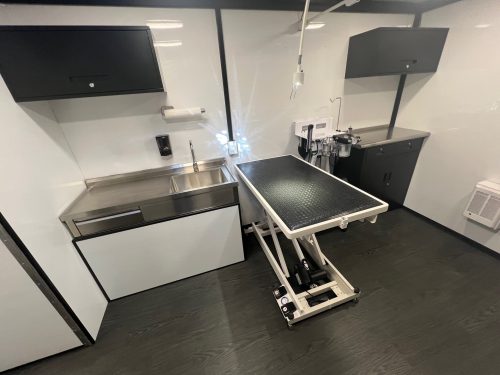 Magnum-Mobile-26ft-Mobile-Veterinary-Clinic-Professional-Series-8