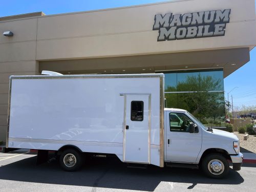 26 Ft Mobile Veterinary Clinic – Professional Series