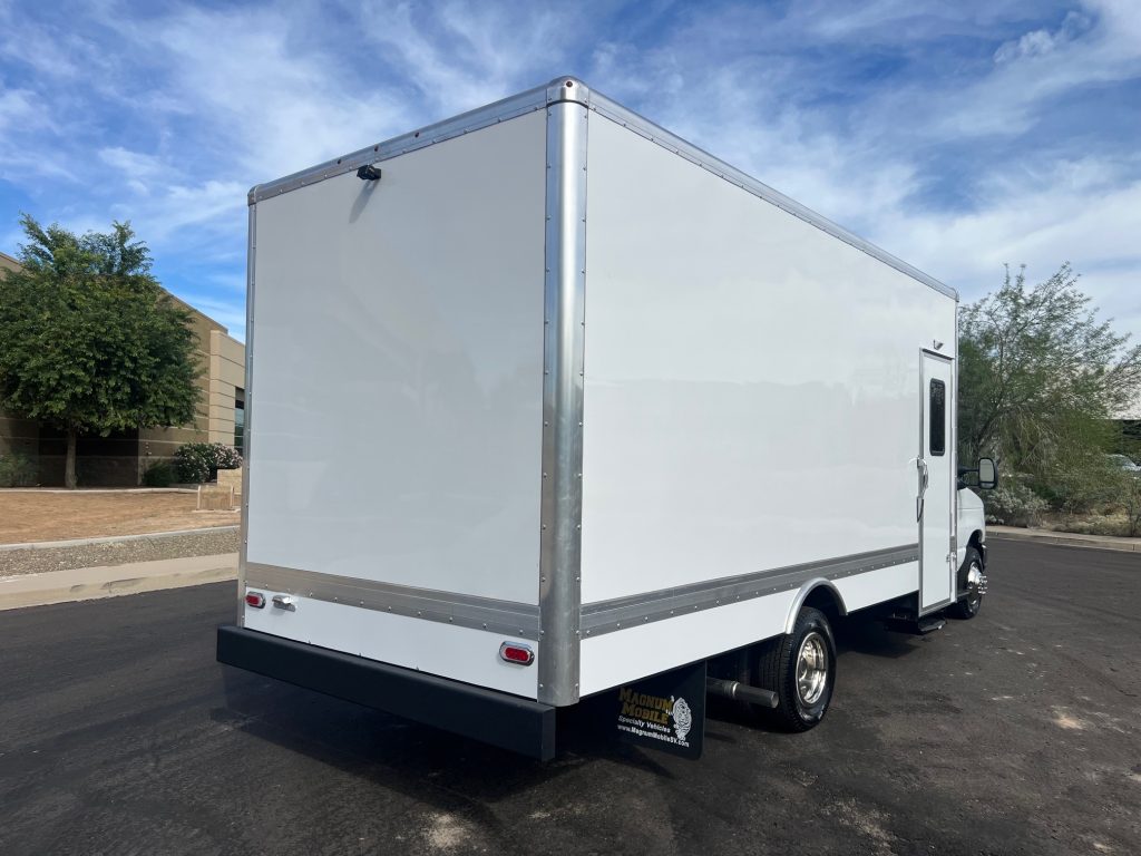 26ft Mobile Dental Clinic Professional Series Exterior 4