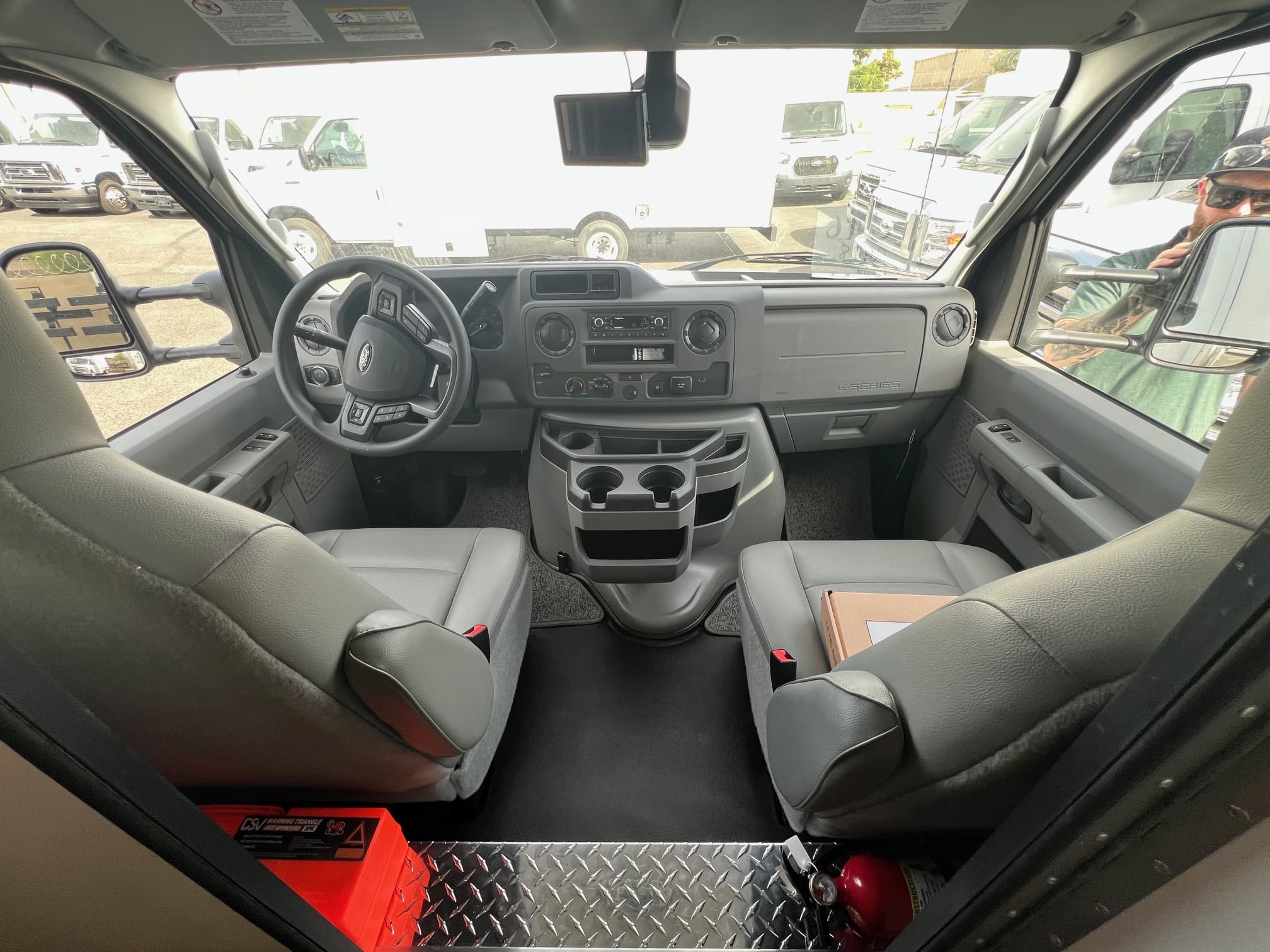 Magnum-Mobile-26ft-Mobile-Job-Center-Professional-Series-Cab-8 Magnum-Mobile-26ft-Mobile-Job-Center-Professional-Series-Cab-8