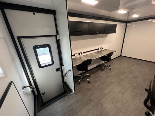 Magnum-Mobile-26ft-Mobile-Job-Center-Professional-Series-Pass-Side-4 Magnum-Mobile-26ft-Mobile-Job-Center-Professional-Series-Pass-Side-4