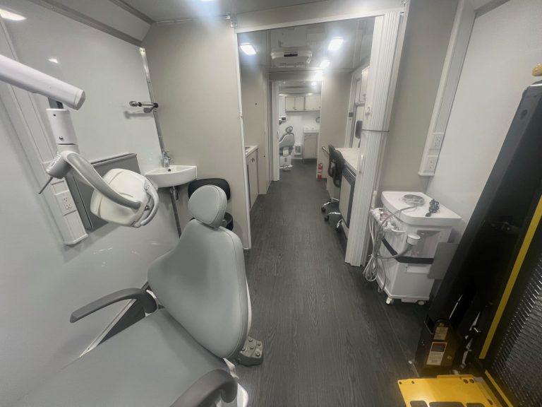 Magnum-Mobile-37Ft Mobile-Dental-Clinic-Elite-Series-Interior-with-Lift-2A