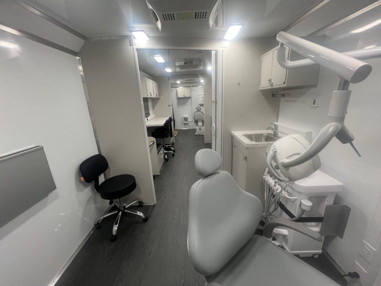 Magnum-Mobile-37Ft Mobile-Dental-Clinic-Elite-Series-Interior-with-Lift-3A